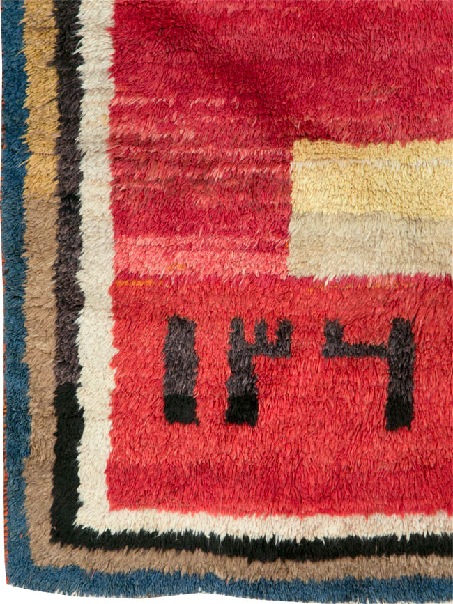 Vintage Persian Gabbeh Square Scatter Rug, No.11884 - Galerie Shabab