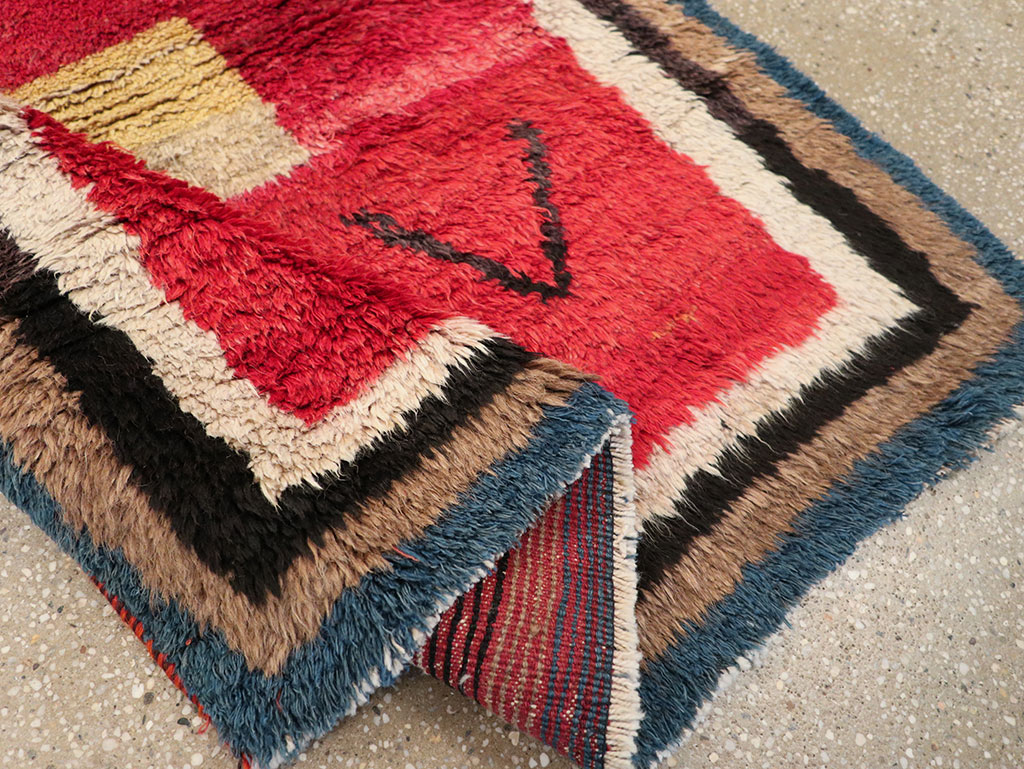 Vintage Persian Gabbeh Square Scatter Rug, No.11884 - Galerie Shabab