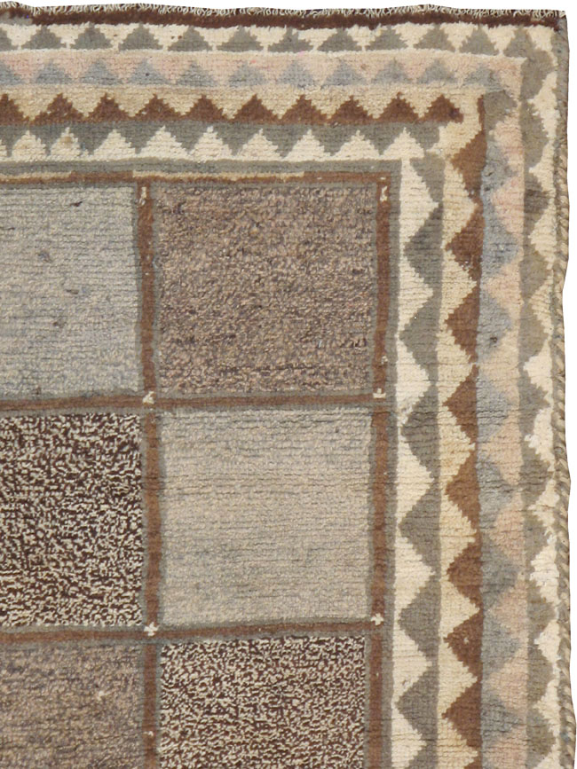 Vintage Persian Gabbeh Rug, No.11891 - Galerie Shabab