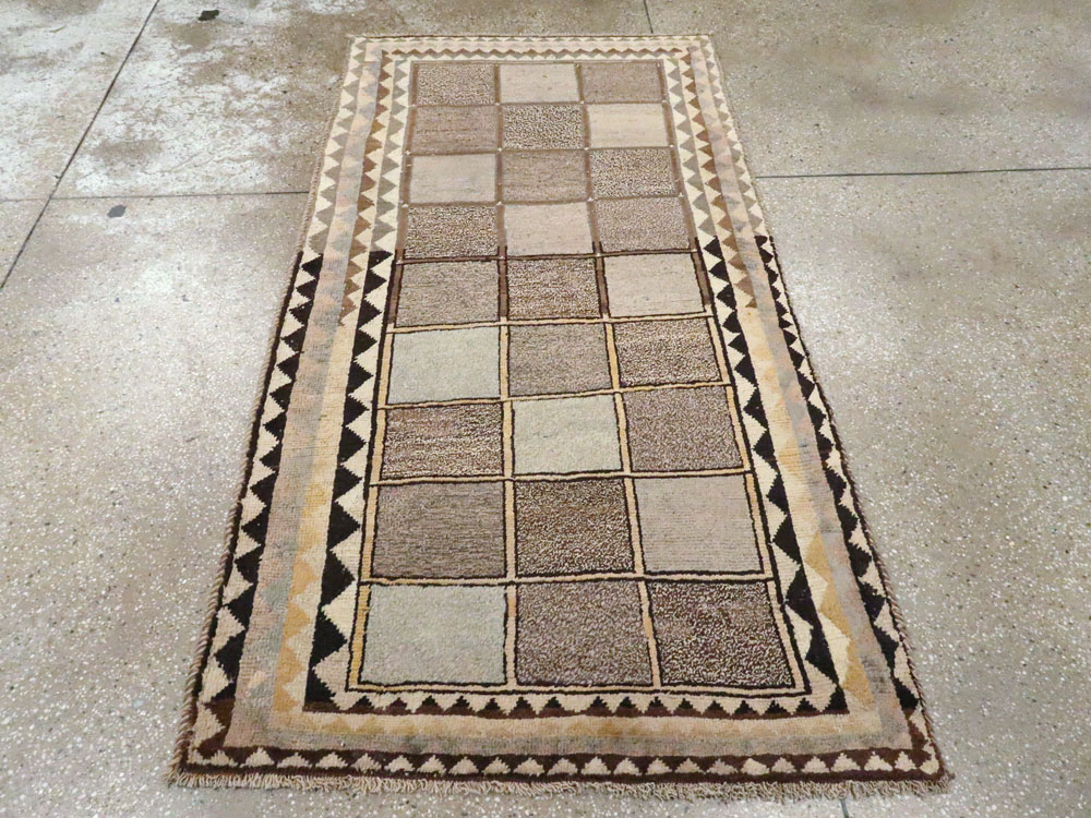 Vintage Persian Gabbeh Rug, No.11891 - Galerie Shabab