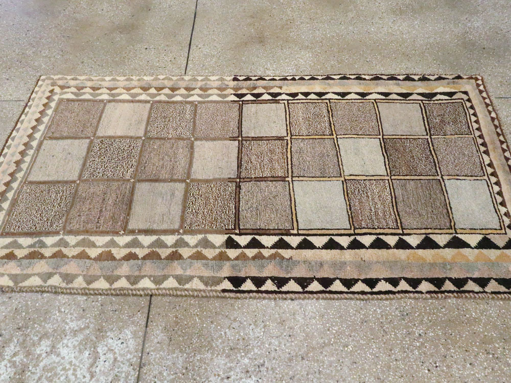 Vintage Persian Gabbeh Rug, No.11891 - Galerie Shabab