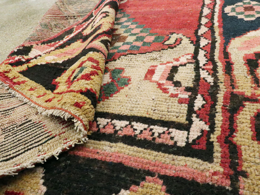 Antique Persian Gabbeh Rug, No.11913 - Galerie Shabab