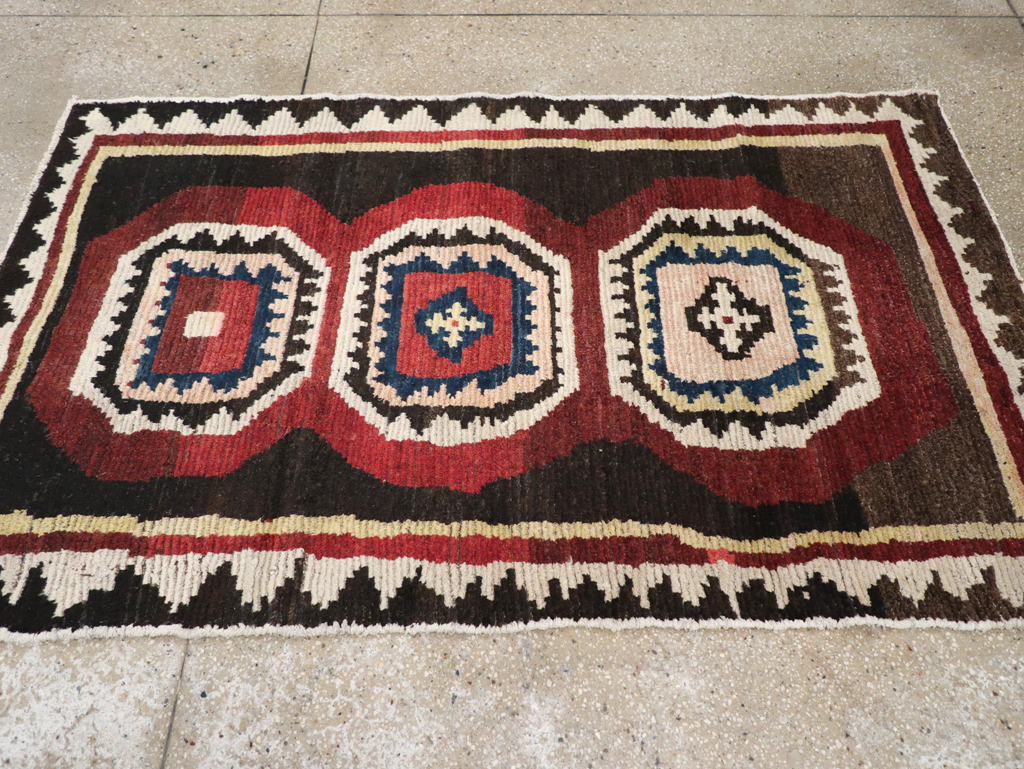 Antique Gabbeh Rug, No.11939 - Galerie Shabab