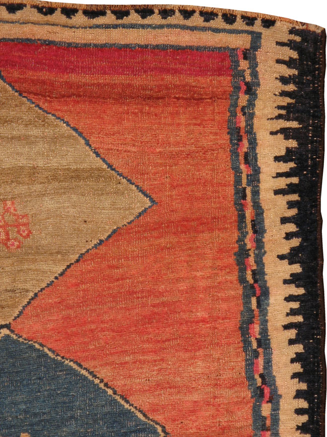 Antique Gabbeh Rug, No.11946 - Galerie Shabab