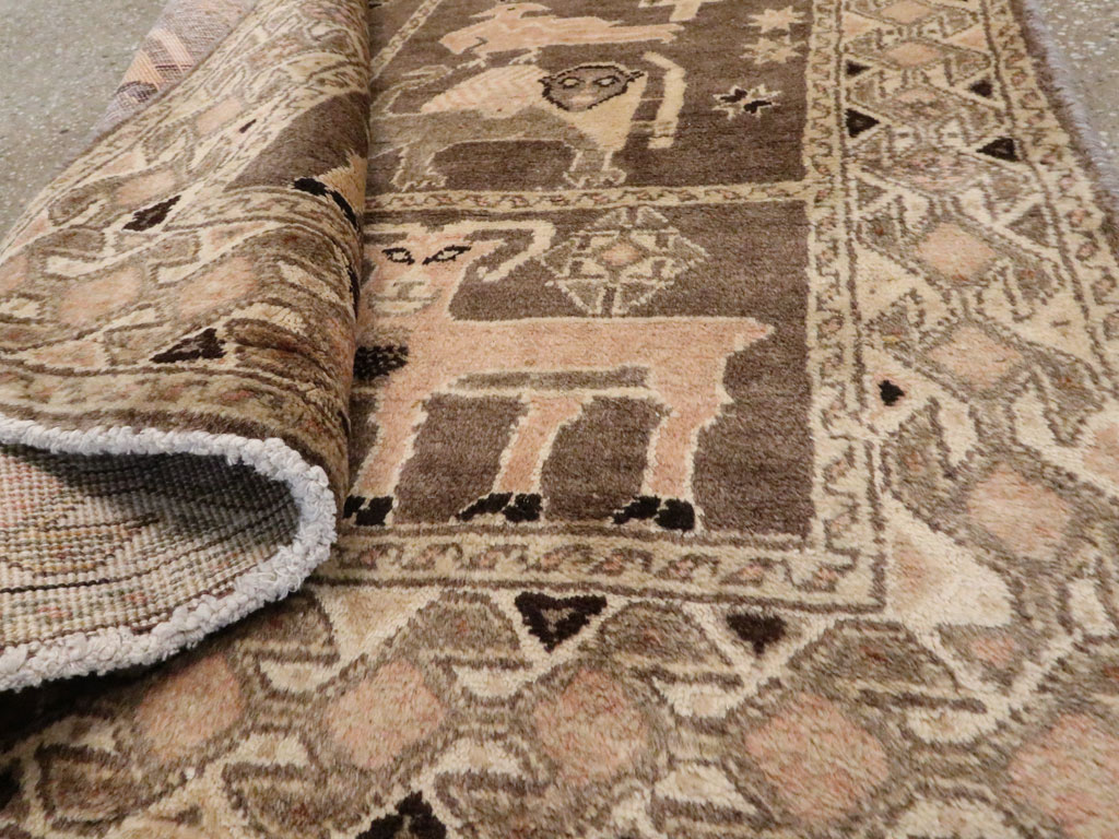 Vintage Gabbeh Pictorial Rug, No.11947 - Galerie Shabab