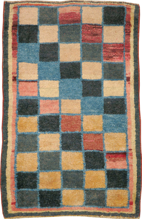 Antique Gabbeh Rug, No.11949 - Galerie Shabab