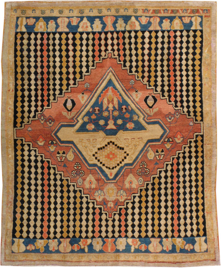 Antique Persian Fereghan Rug, No.11960 - Galerie Shabab