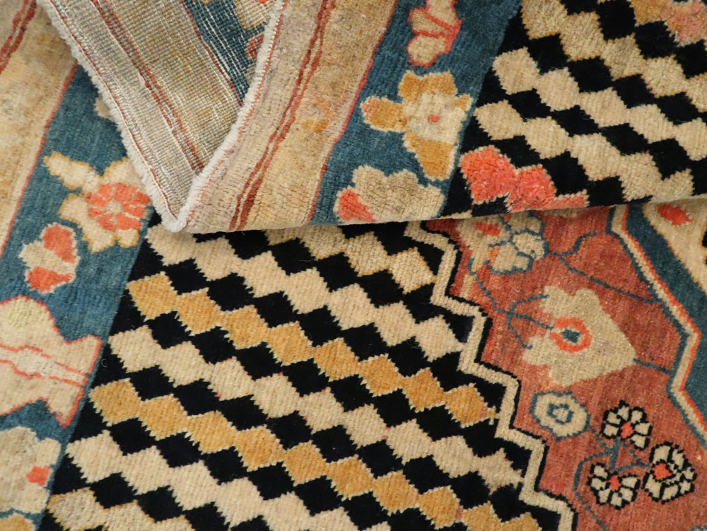 Antique Persian Fereghan Rug, No.11960 - Galerie Shabab