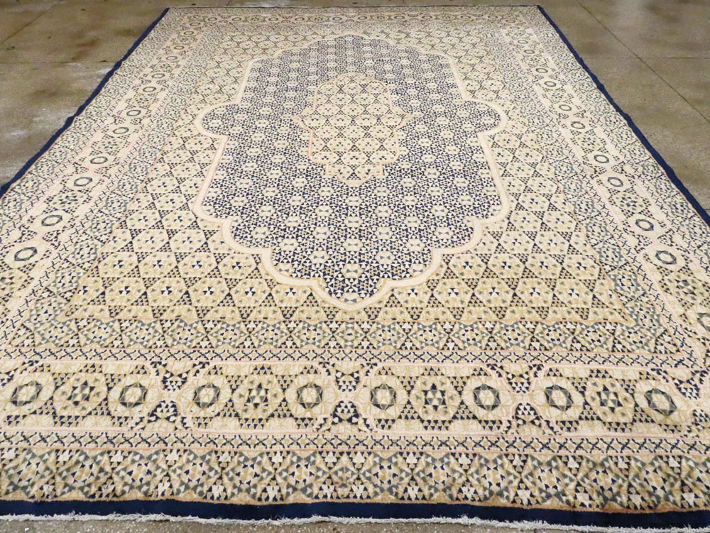 Vintage Persian Kerman Carpet, No.11988 - Galerie Shabab
