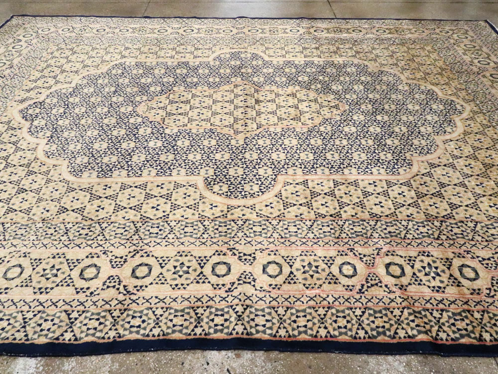Vintage Persian Kerman Carpet, No.11988 - Galerie Shabab