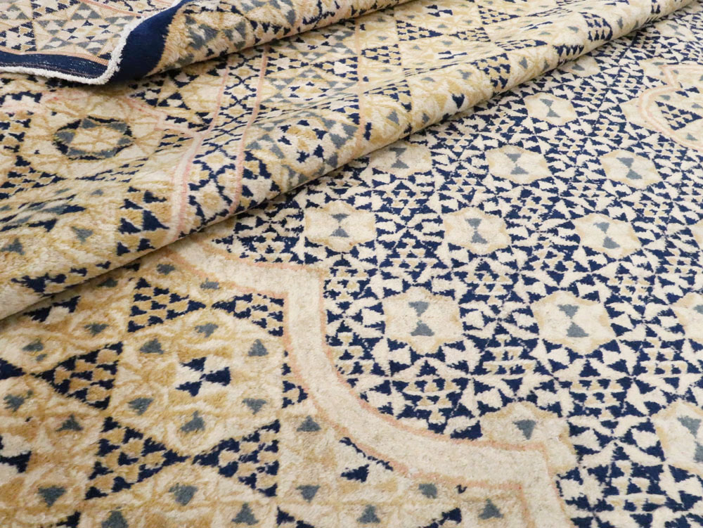 Vintage Persian Kerman Carpet, No.11988 - Galerie Shabab