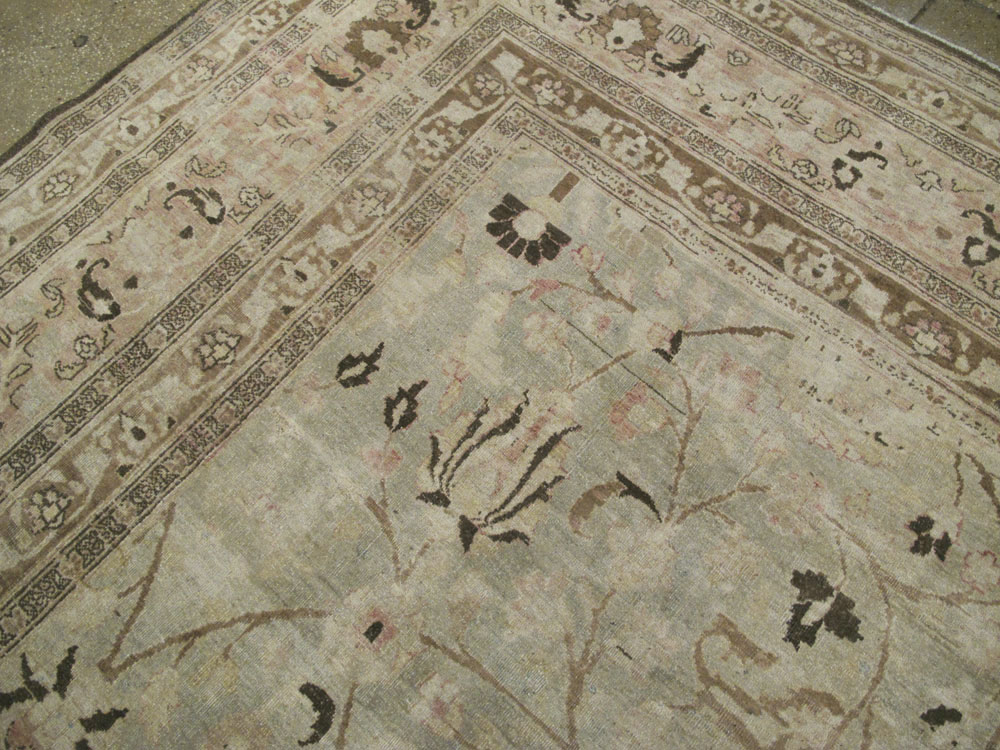 Antique Persian Mashad Carpet, No.11992 - Galerie Shabab