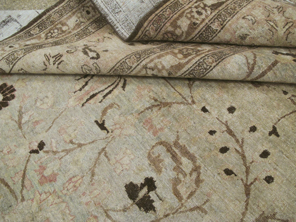 Antique Persian Mashad Carpet, No.11992 - Galerie Shabab