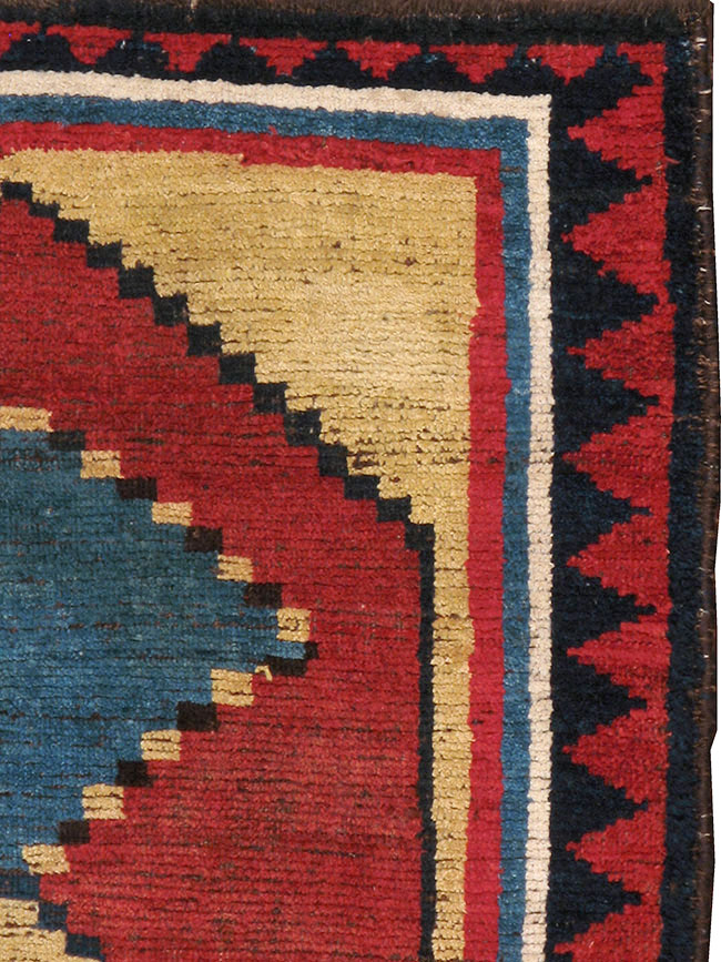 Antique Gabbeh Rug, No.11993 - Galerie Shabab