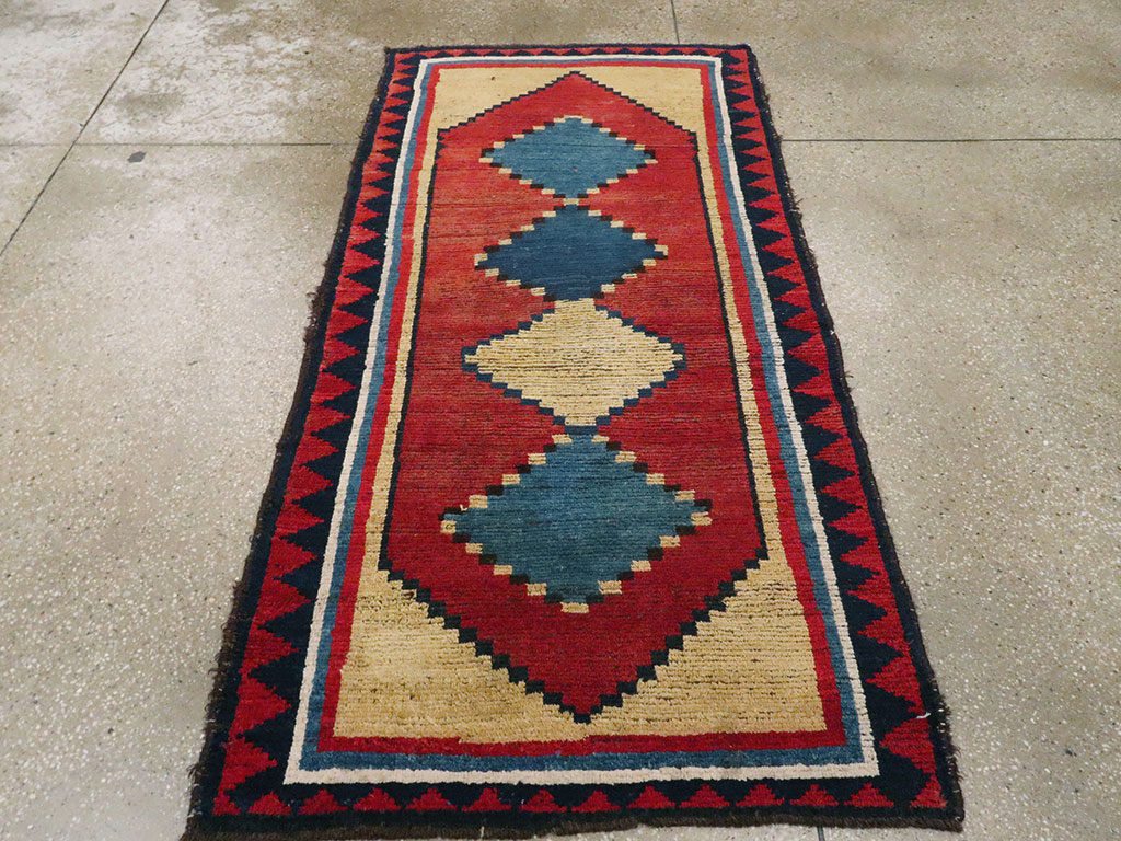 Antique Gabbeh Rug, No.11993 - Galerie Shabab