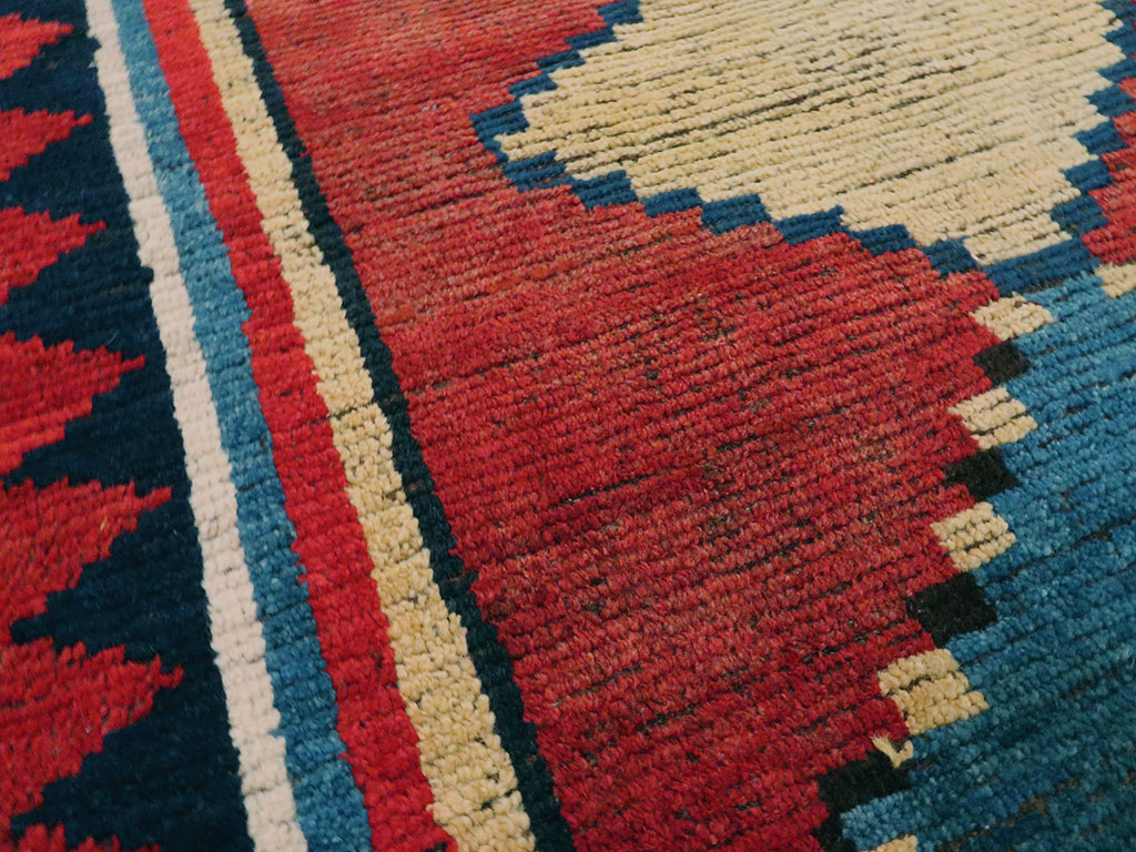 Antique Gabbeh Rug, No.11993 - Galerie Shabab