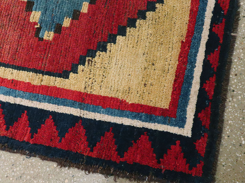 Antique Gabbeh Rug, No.11993 - Galerie Shabab