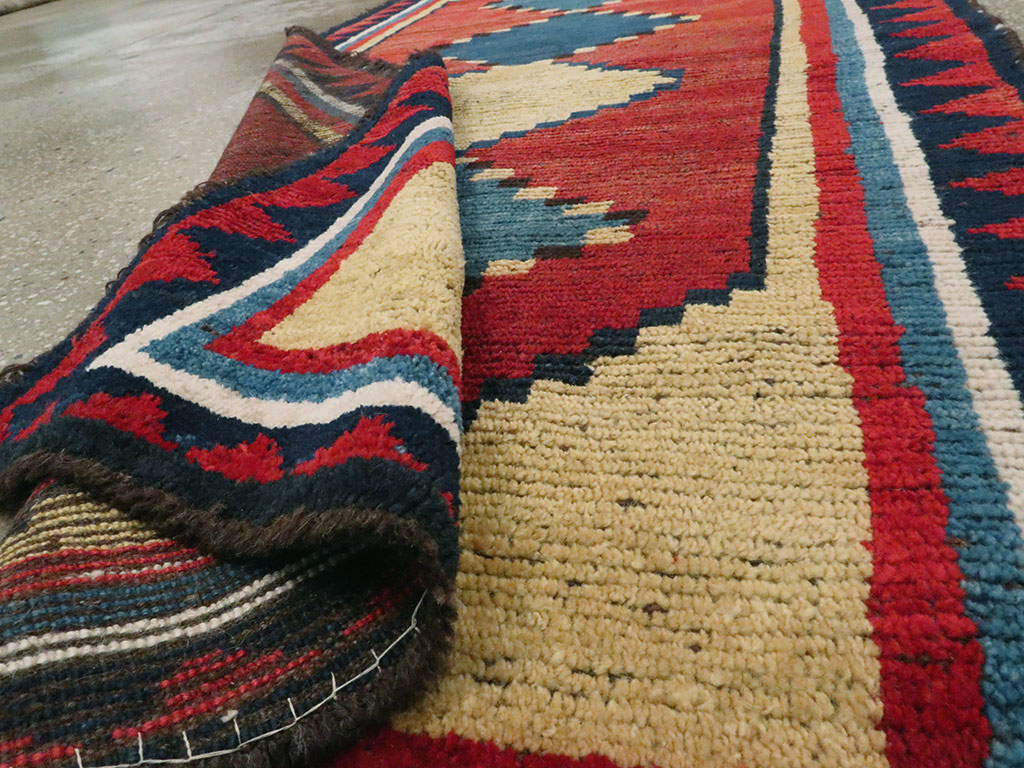 Antique Gabbeh Rug, No.11993 - Galerie Shabab