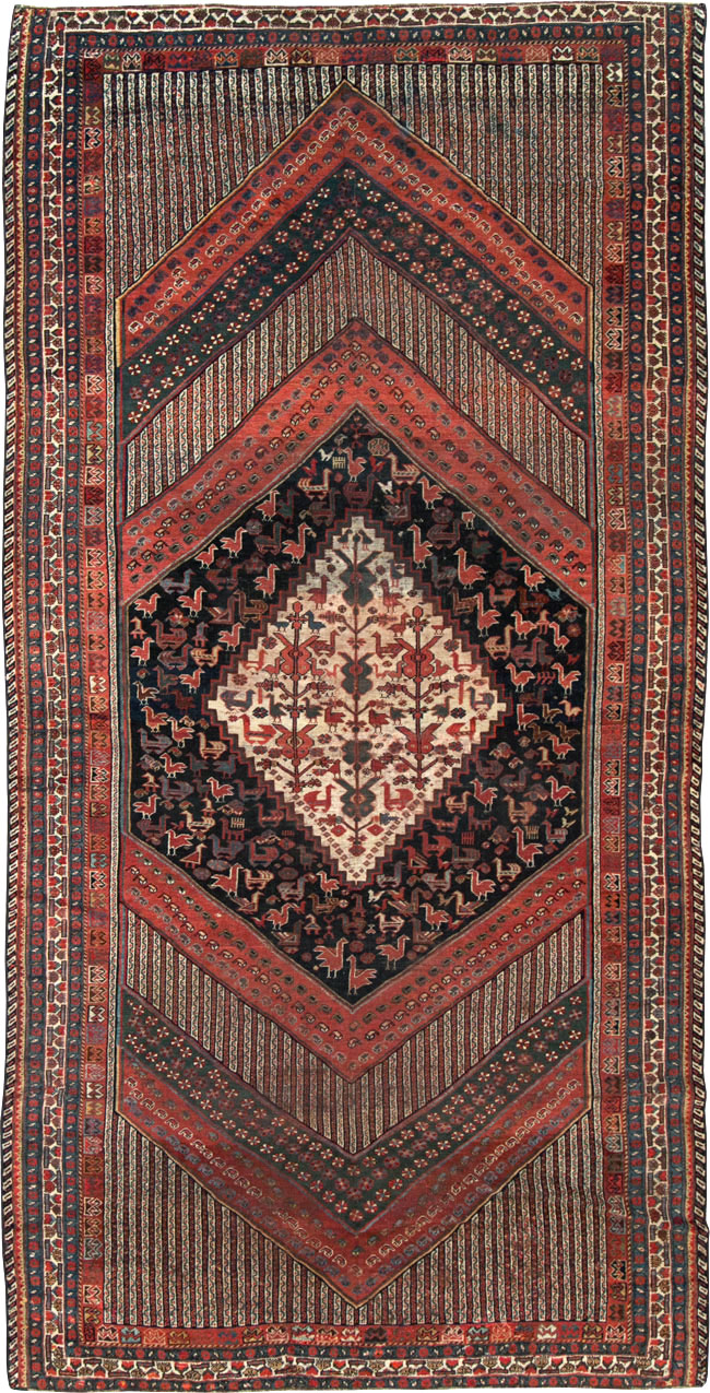 Antique Shiraz Gallery Carpet, No.12036 - Galerie Shabab