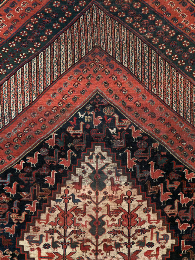 Antique Shiraz Gallery Carpet, No.12036 - Galerie Shabab