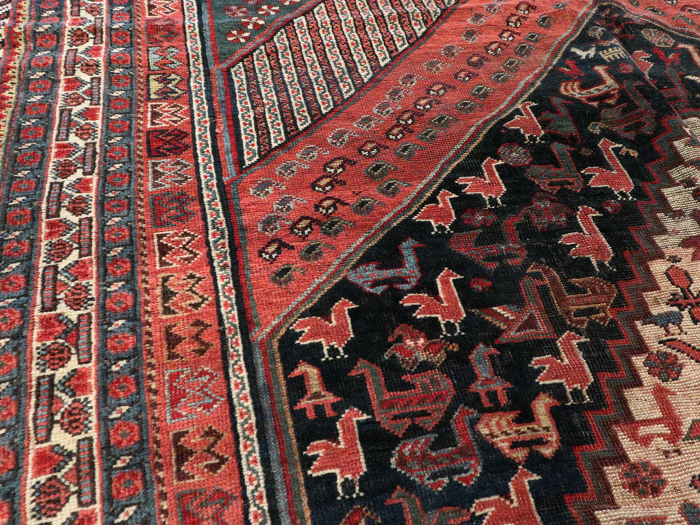 Antique Shiraz Gallery Carpet, No.12036 - Galerie Shabab