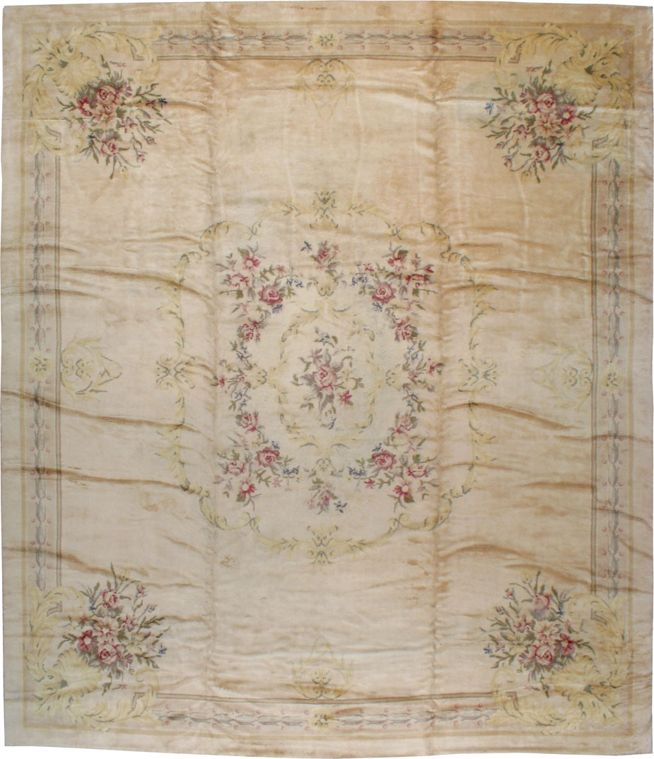 A Savonnerie Carpet, No.12104 - Galerie Shabab