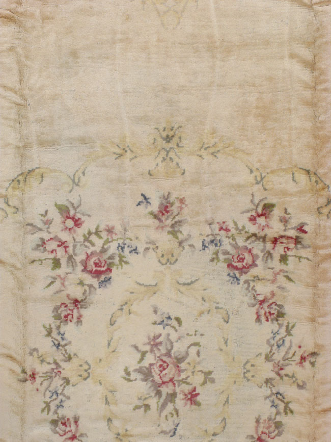 A Savonnerie Carpet, No.12104 - Galerie Shabab