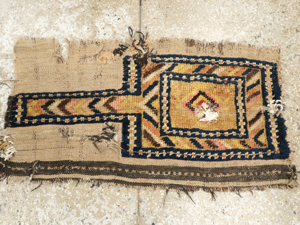 Antique Gabbeh Rug, No.12181 - Galerie Shabab