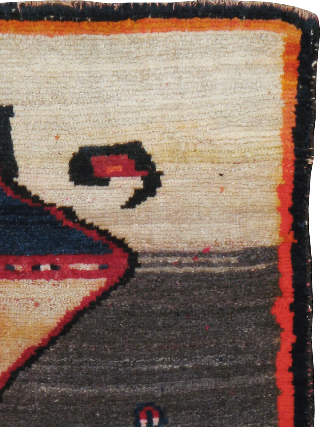 Antique Gabbeh Rug, No.12182 - Galerie Shabab