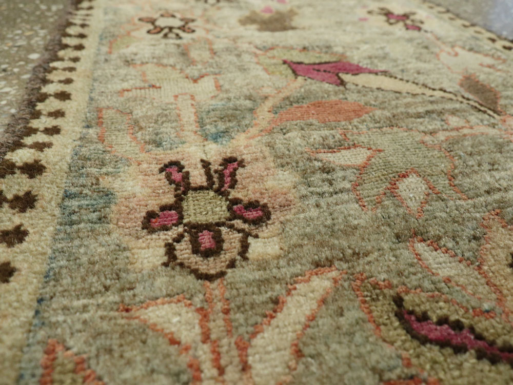 Vintage Persian Bakhtiari Rug, No.12213 - Galerie Shabab