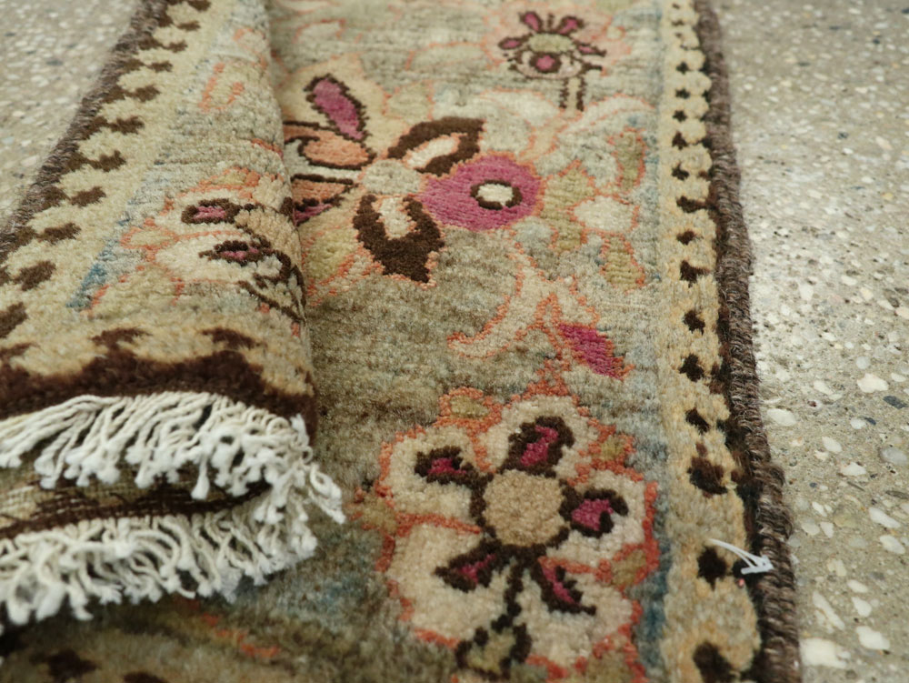 Vintage Persian Bakhtiari Rug, No.12213 - Galerie Shabab
