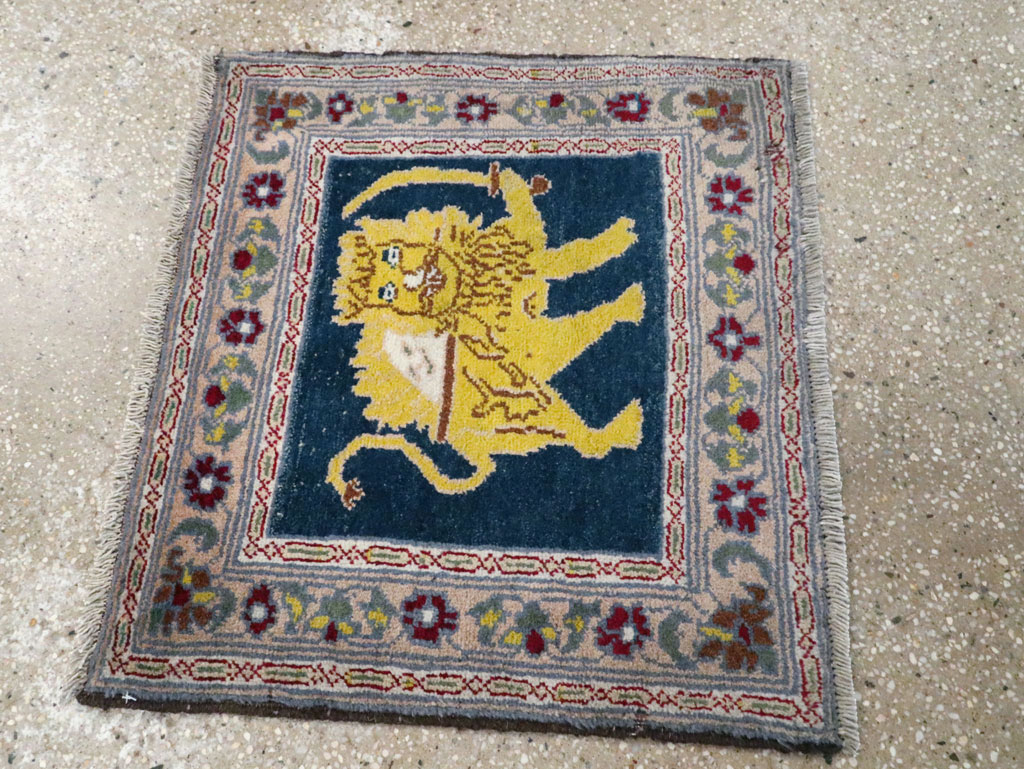 Vintage Persian Hamadan Pictorial Rug, No.12223 - Galerie Shabab