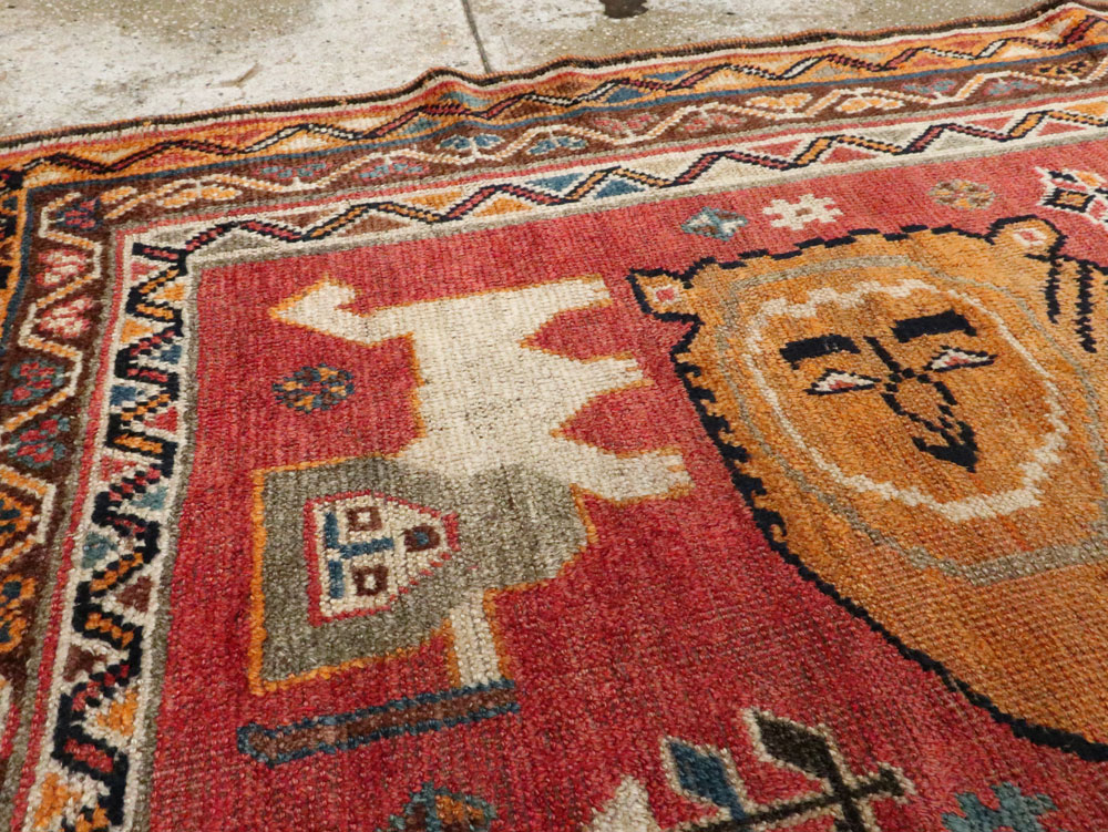 Antique Persian Gabbeh Pictorial Accent Rug, No.12235 - Galerie Shabab