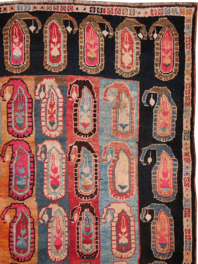 A Shiraz Rug, No.12241 - Galerie Shabab