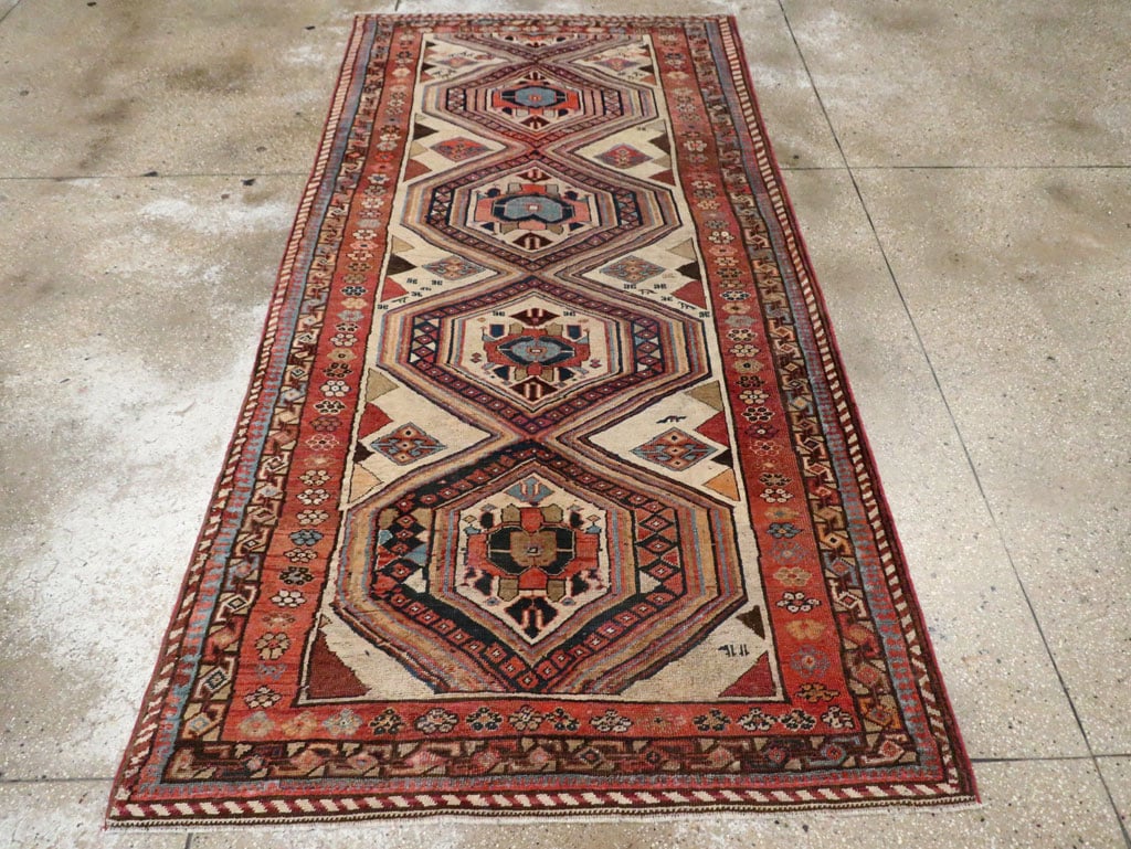 Antique Persian Bidjar Gallery Rug, No.12263 - Galerie Shabab
