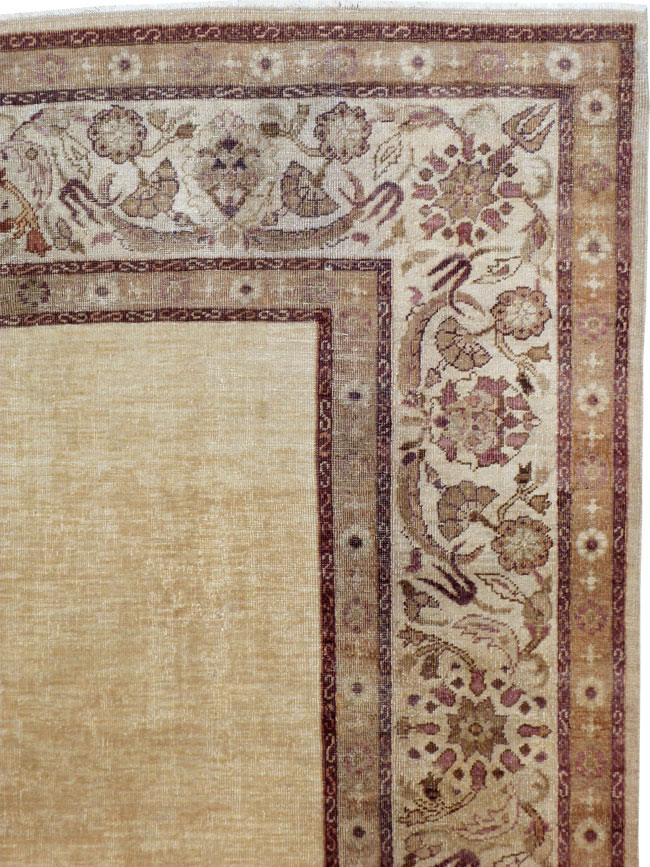 Antique Indian Agra Rug, No.12265 - Galerie Shabab