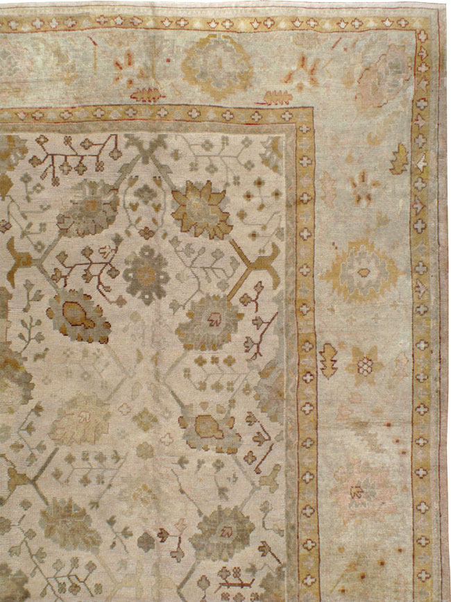 Antique Turkish Oushak Rug, No.12287 - Galerie Shabab