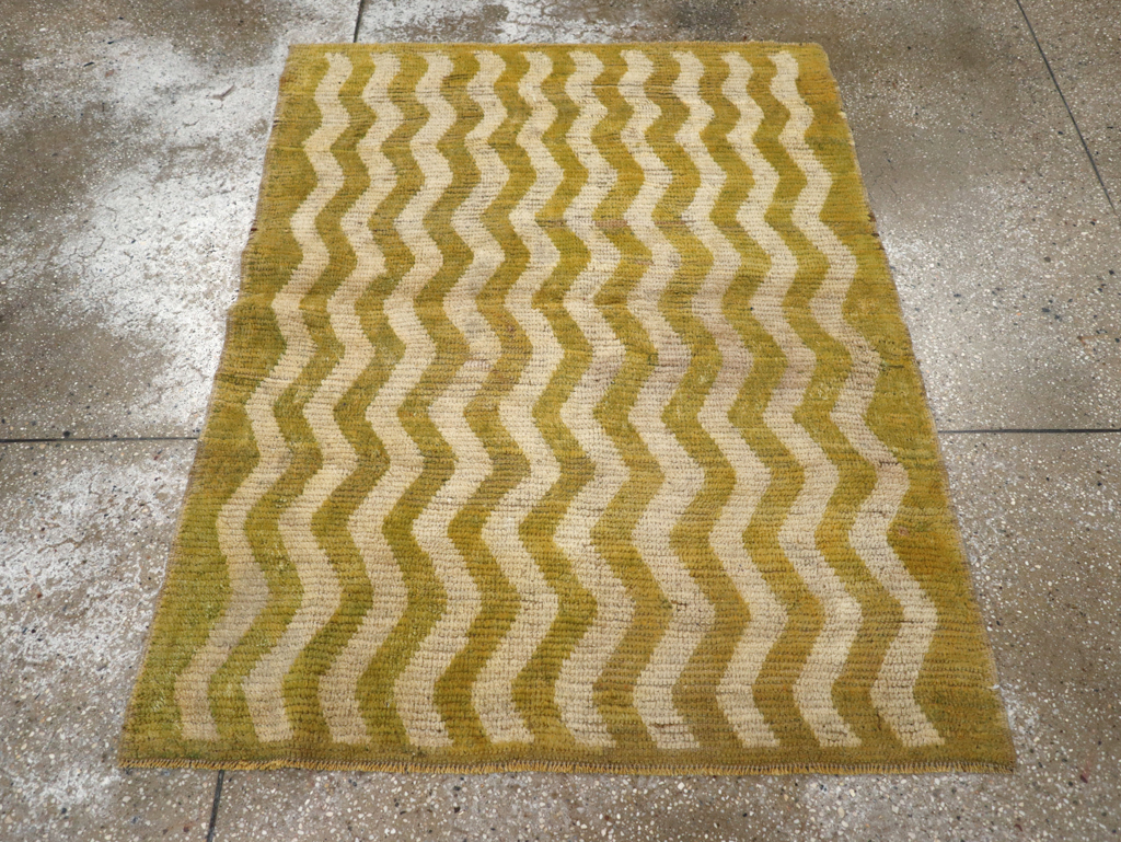 Vintage Turkish Konya Throw Rug, No.12297 - Galerie Shabab