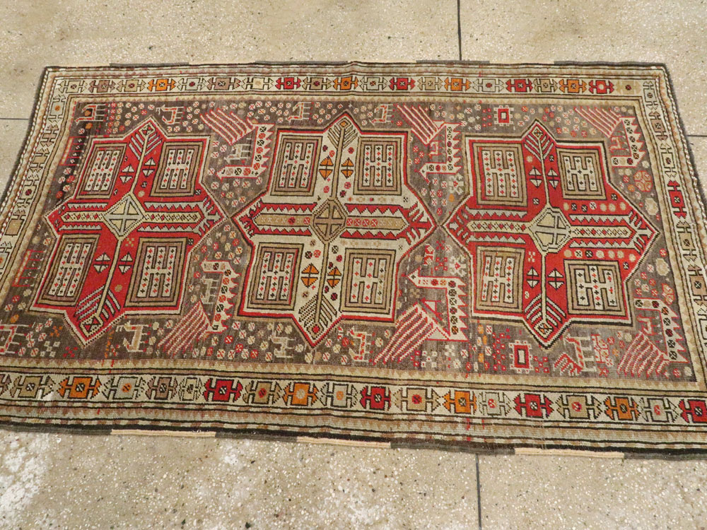 Antique Caucasian Kazak Rug, No.12424 - Galerie Shabab