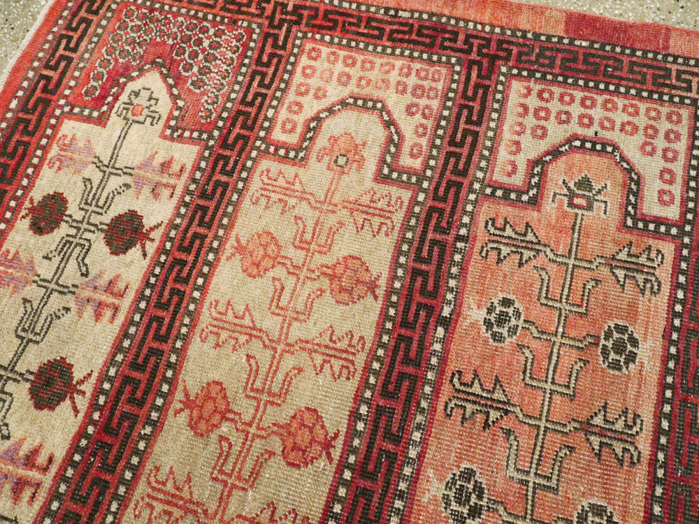 Antique Turkestan Khotan Rug, No.12443 - Galerie Shabab