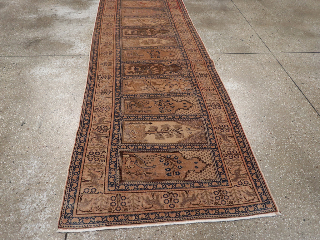 Vintage Turkish Sivas Runner, No.12460 - Galerie Shabab