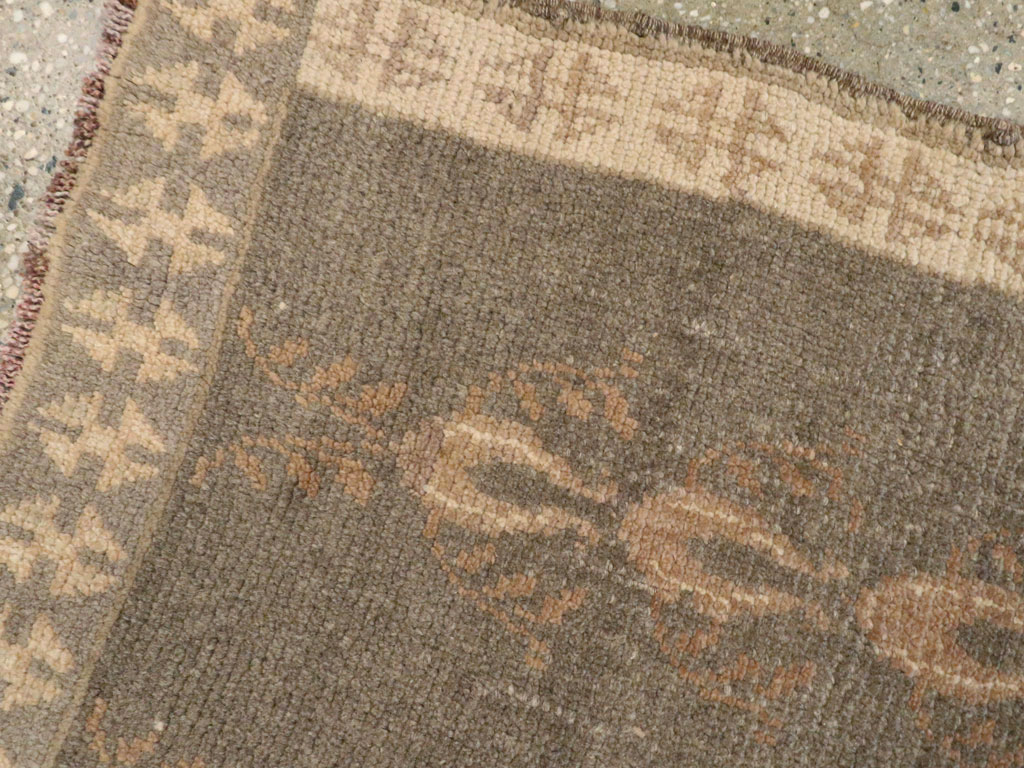 Vintage Turkish Anatolian Rug, No.12488 - Galerie Shabab