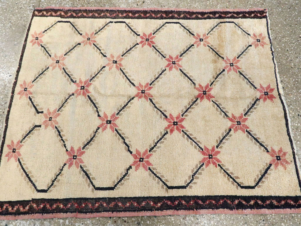 Vintage Turkish Anatolian Rug, No.12504 - Galerie Shabab