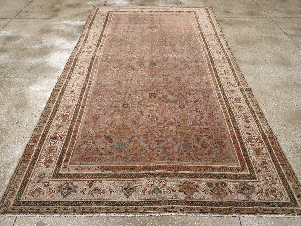 Antique Persian Malayer Gallery Carpet, No.12531 - Galerie Shabab
