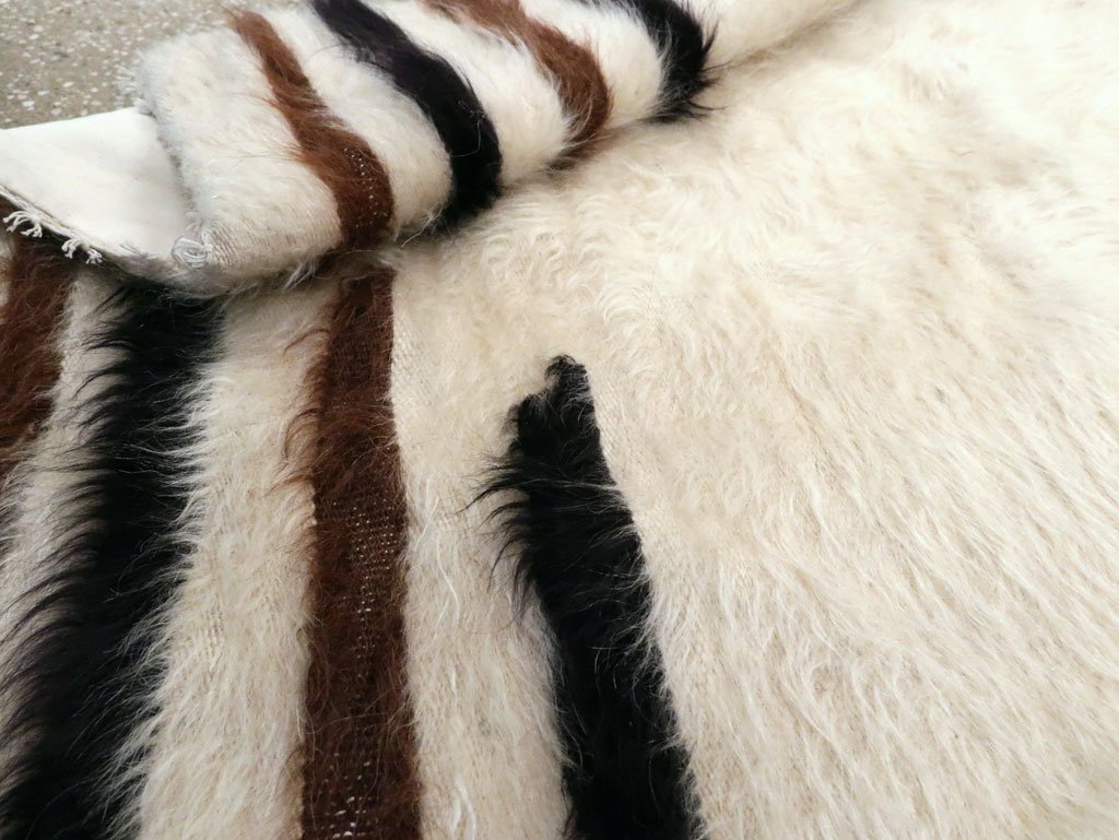 Vintage Turkish Mohair Rug, No.12573 - Galerie Shabab