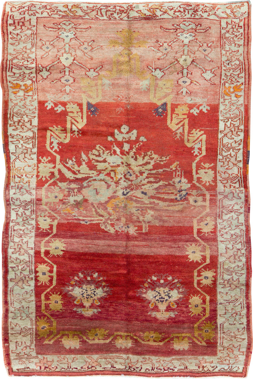 Antique Turkish Oushak Rug, No.12617 - Galerie Shabab