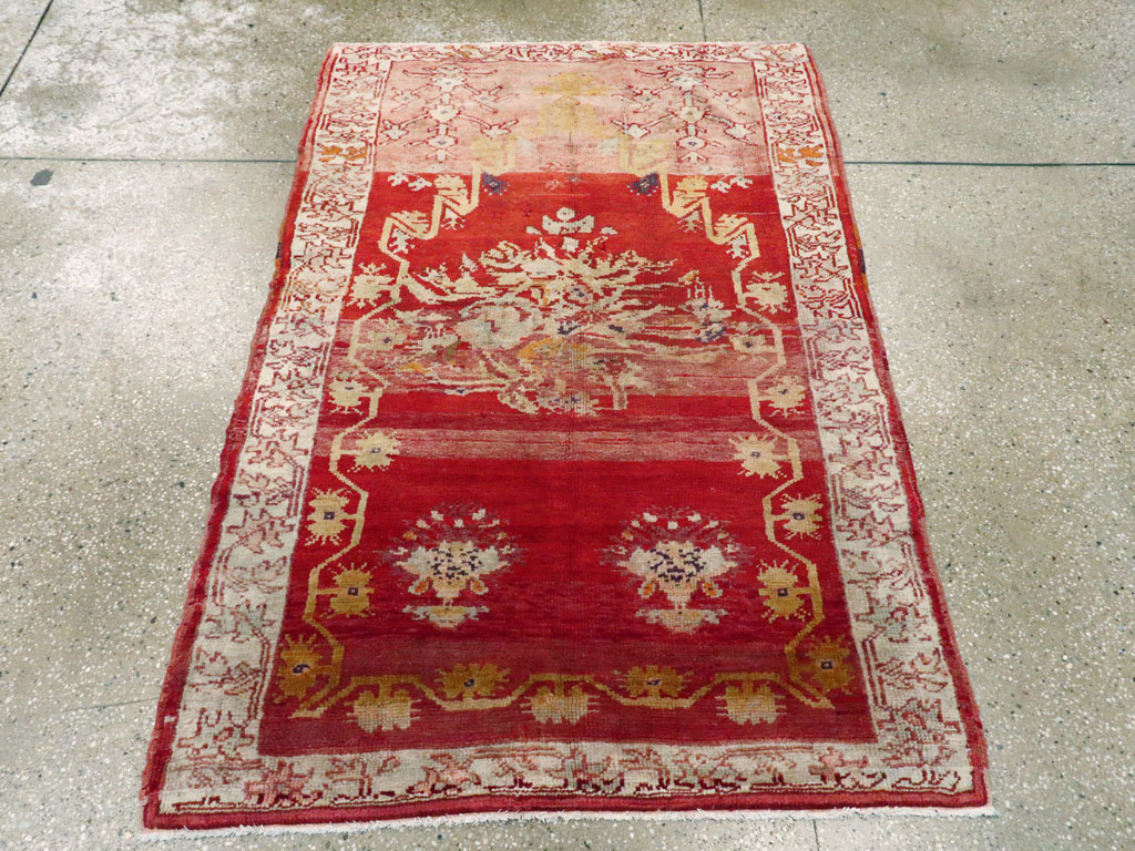 Antique Turkish Oushak Rug, No.12617 - Galerie Shabab
