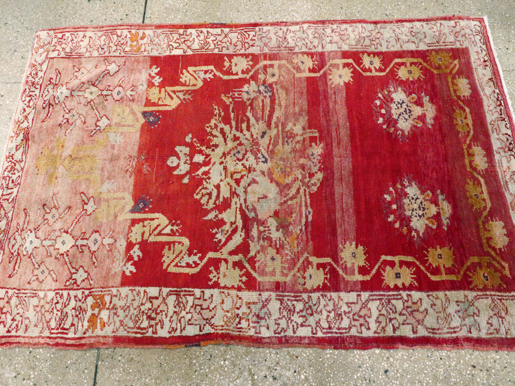 Antique Turkish Oushak Rug, No.12617 - Galerie Shabab