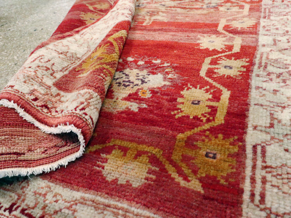 Antique Turkish Oushak Rug, No.12617 - Galerie Shabab