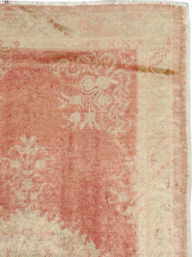Antique Turkish Oushak Rug, No.12662 - Galerie Shabab